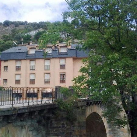 Hostal Restaurante Mendez Villafranca Del Bierzo Eksteriør bilde