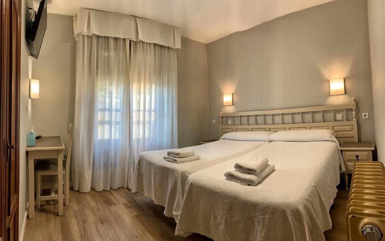 Hostal Restaurante Mendez Villafranca Del Bierzo Eksteriør bilde