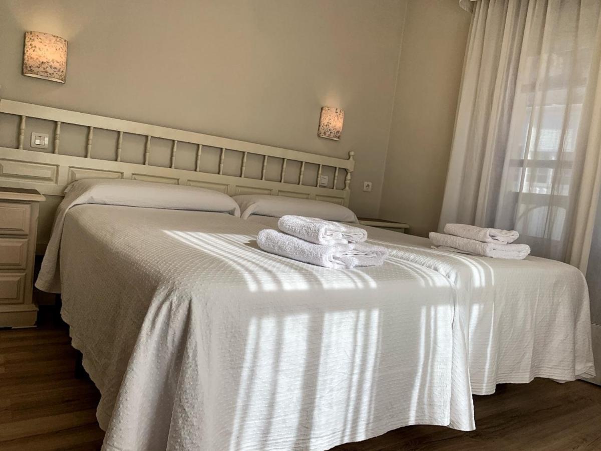 Hostal Restaurante Mendez Villafranca Del Bierzo Eksteriør bilde