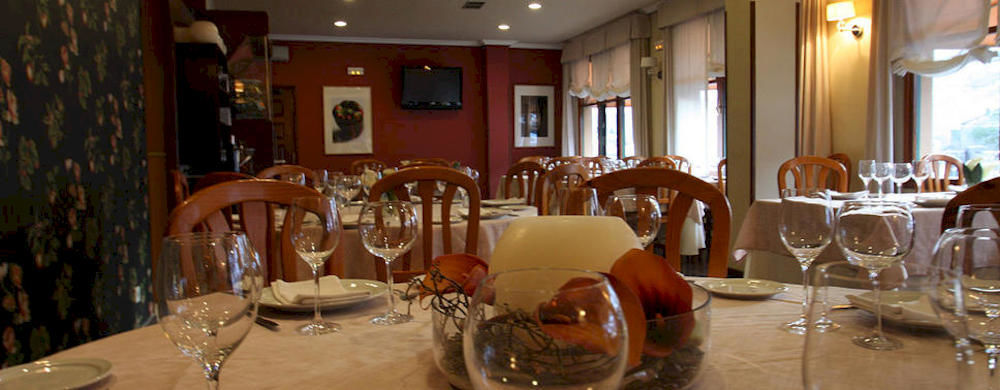 Hostal Restaurante Mendez Villafranca Del Bierzo Eksteriør bilde