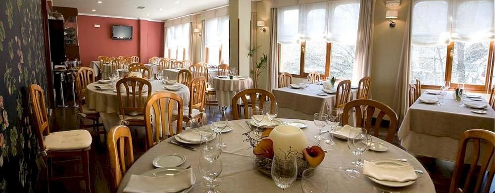 Hostal Restaurante Mendez Villafranca Del Bierzo Eksteriør bilde