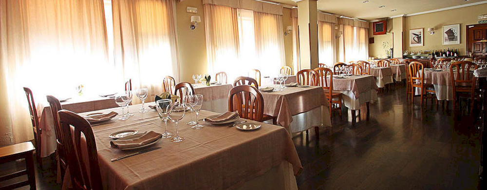 Hostal Restaurante Mendez Villafranca Del Bierzo Eksteriør bilde